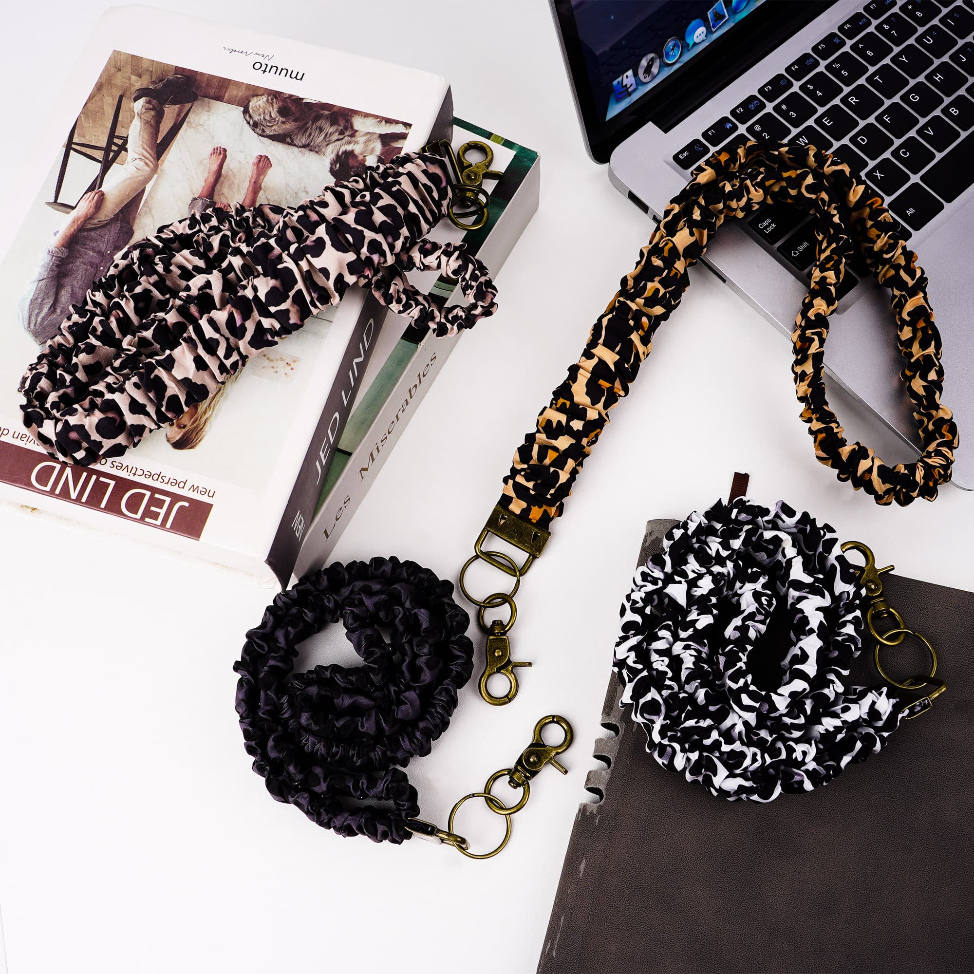 ReignSword 4 Pack Scrunchie Lanyards for ID Badges Keys, Stretchy Lanyard Neck Keychain with Clip, Cute Lanyard for Women (Leopard) - 2