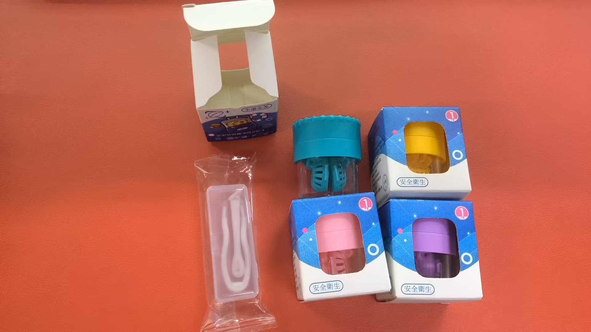 ReignSword 4 Pack Manual Contact Lens Cleaners Set with White Applicator & Removal Tool, Cute Contact Lens Case, Portable Travel Solution Soaking Kit - 6